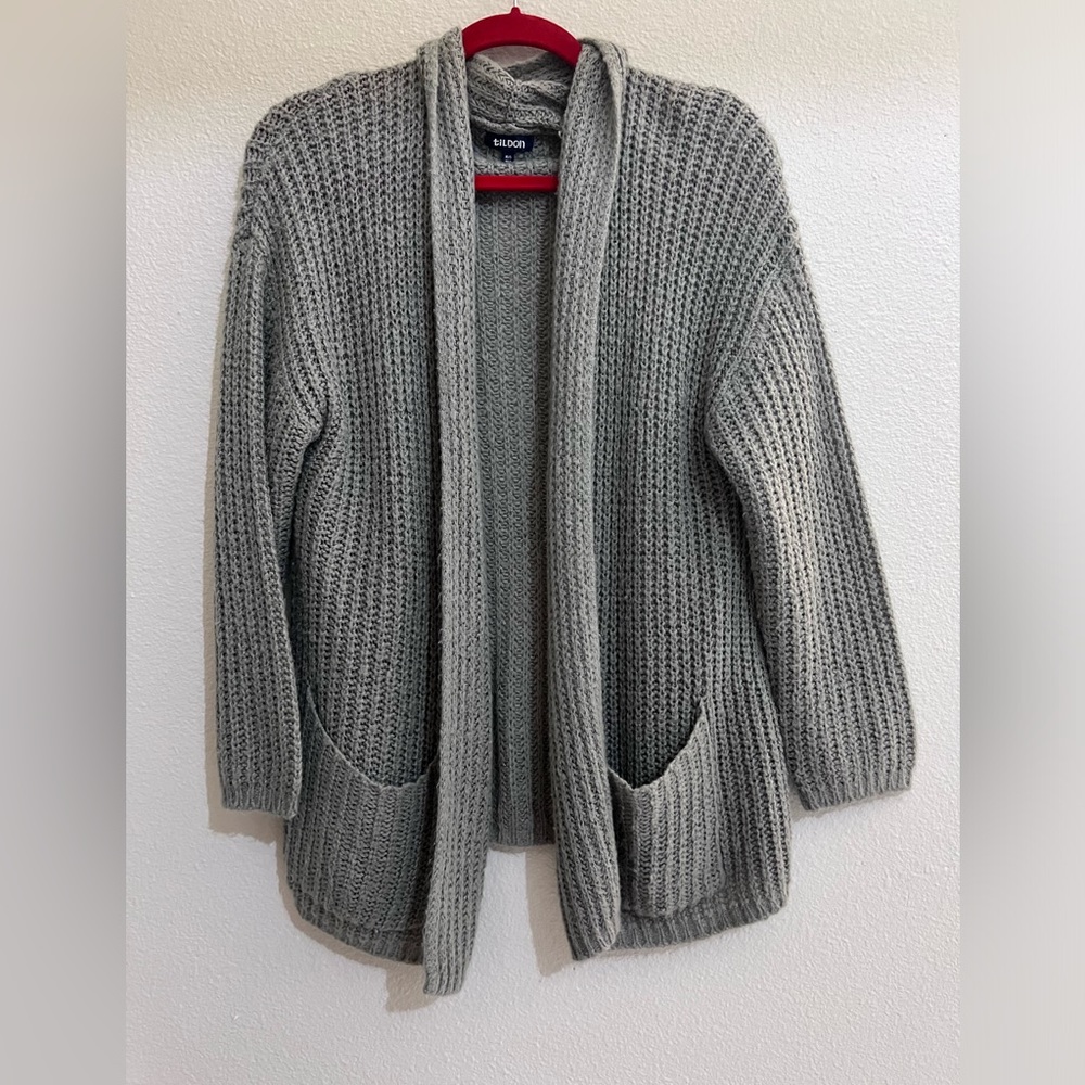 Tildon XS/S cardigan. Perfect for spring and fall.